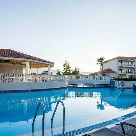 Hotel Exotica & By Zante Plaza Kalamákion
